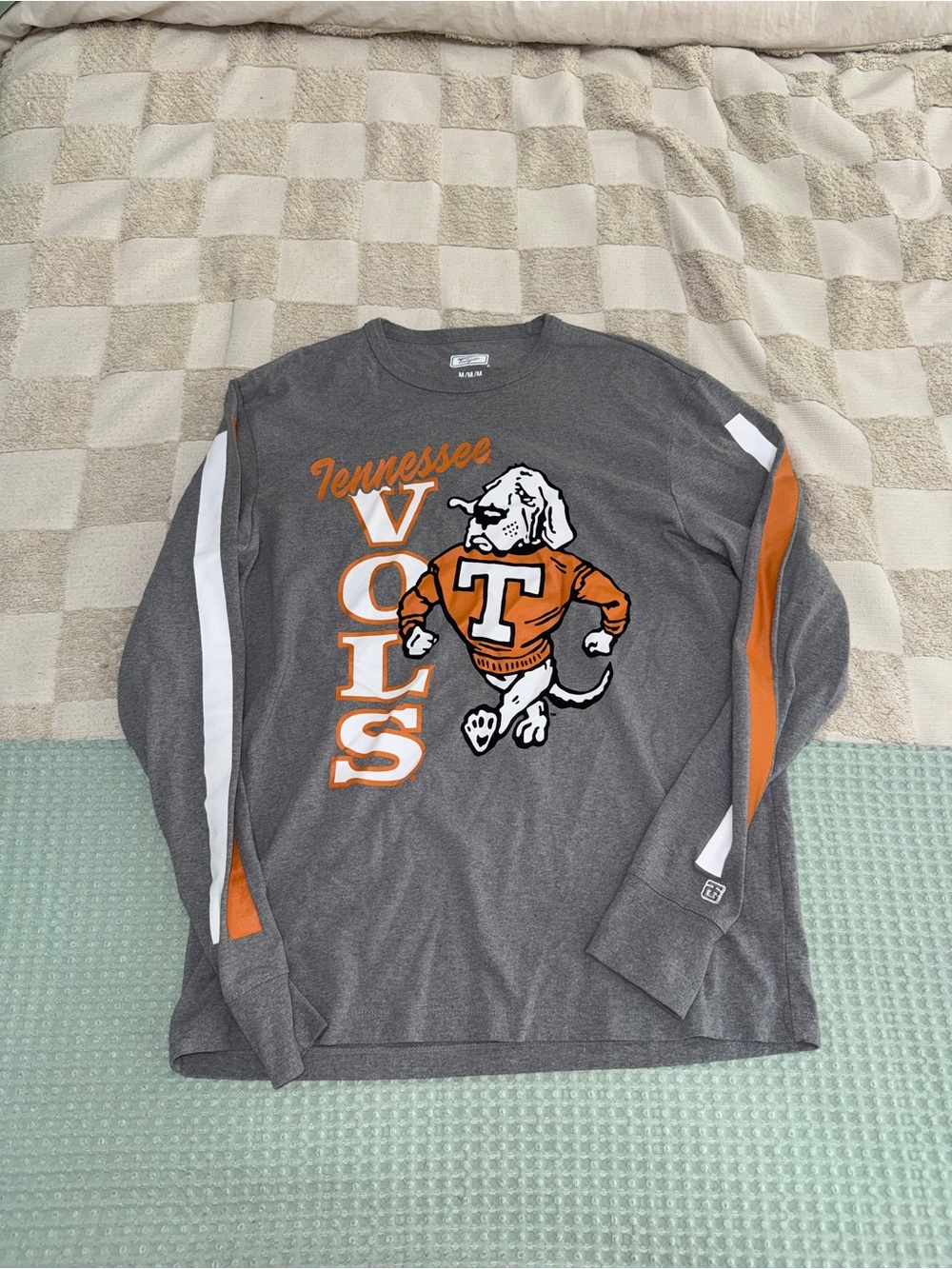 Tennessee Vols Gray Long-Sleeve Crewneck Shirt size M